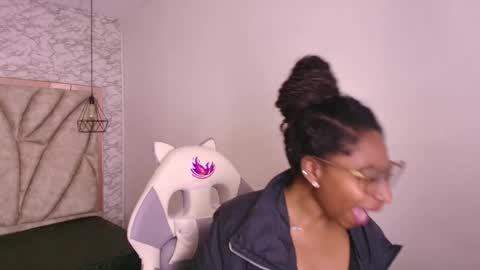   online show from November 29, 2025, 11:57 am