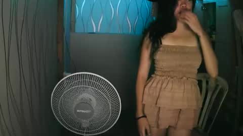 queen_seavera1 online show from November 26, 2025, 2:07 pm