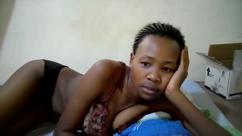 queen_slender online show from May 26, 2026, 6:31 am