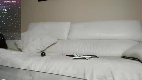  m online show from March 2, 2025, 7:12 pm