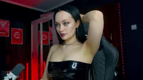 Snapshot of queenaliss chatting on January 6, 2026, 8:29 am Your world and the universe Aliss online show from January 6, 2026, 8:29 am