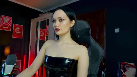 Snapshot of queenaliss chatting on January 14, 2026, 8:20 am Your world and the universe Aliss online show from January 14, 2026, 8:20 am