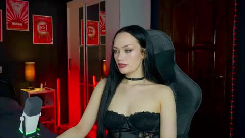 Snapshot of queenaliss chatting on March 23, 2026, 2:26 am Your world and the universe Aliss online show from March 23, 2026, 2:26 am