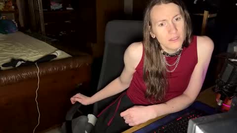 Snapshot of queenariatloak chatting on March 9, 2026, 6:39 am Aria TLoak online show from March 9, 2026, 6:39 am