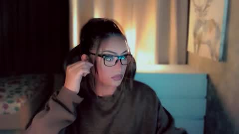 Snapshot of queenarthalia chatting on January 13, 2026, 9:31 pm ARTHA online show from January 13, 2026, 9:31 pm