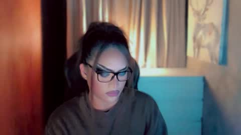 Snapshot of queenarthalia chatting on February 17, 2026, 1:24 am ARTHA online show from February 17, 2026, 1:24 am