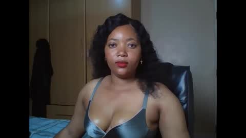 Snapshot of queenbebony2 chatting on February 3, 2026, 2:53 am Queenbebony2 online show from February 3, 2026, 2:53 am