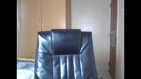 Snapshot of queenbebony2 chatting on March 12, 2026, 6:19 am Queenbebony2 online show from March 12, 2026, 6:19 am