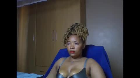 Queenbebony2 online show from June 8, 2026, 12:05 pm