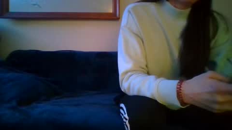 queenbee6269 online show from February 14, 2025, 4:37 am