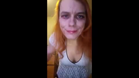 queenbitchholly online show from December 17, 2025, 1:33 am