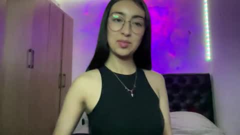 Snapshot of queenbyte_18 chatting on April 12, 2026, 2:16 am queenbyte_18 online show from April 12, 2026, 2:16 am
