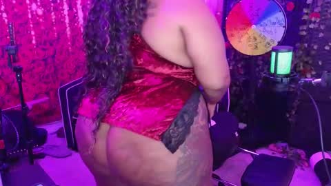 Queen Cherise Roze online show from March 11, 2026, 5:19 pm