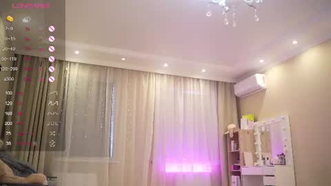 Nelly  INSTA  queenelia  online show from July 19, 2026, 9:13 am