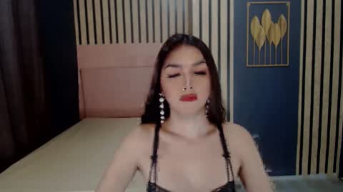 queenemeraldts online show from January 4, 2025, 2:56 am