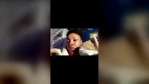 Queenkimi777 online show from December 1, 2025, 1:10 am