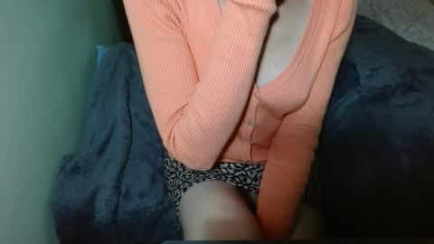 Snapshot of queenoftenderness chatting on October 31, 2025, 7:59 pm queenoftenderness online show from October 31, 2025, 7:59 pm