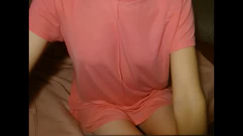 Snapshot of queenoftenderness chatting on November 19, 2025, 8:53 pm queenoftenderness online show from November 19, 2025, 8:53 pm