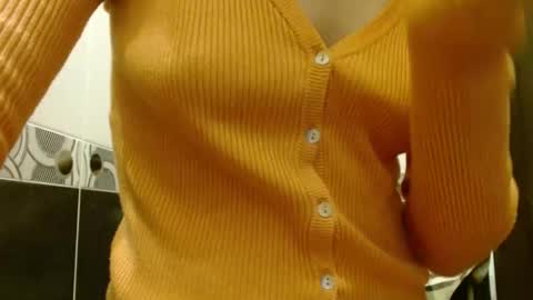 queenoftenderness online show from March 14, 2026, 6:35 pm