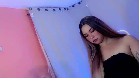 Snapshot of queenofthesouth1 chatting on January 27, 2025, 11:54 am QUEEN online show from January 27, 2025, 11:54 am