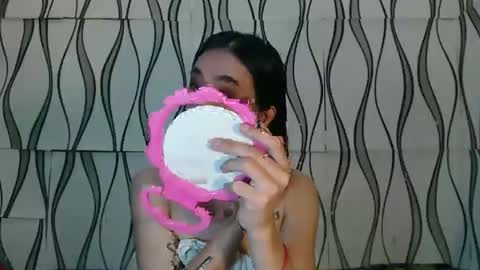 Snapshot of queenpaulaxx chatting on December 4, 2024, 11:30 am Paula watson online show from December 4, 2024, 11:30 am