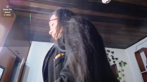 Snapshot of queenrose94 chatting on February 26, 2026, 12:15 pm queenrose94 online show from February 26, 2026, 12:15 pm