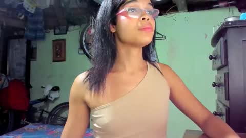 Snapshot of queensoffie chatting on December 20, 2025, 4:41 am sofie online show from December 20, 2025, 4:41 am