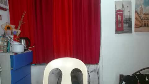 Snapshot of queensteffi chatting on October 19, 2025, 8:31 pm queensteffi online show from October 19, 2025, 8:31 pm