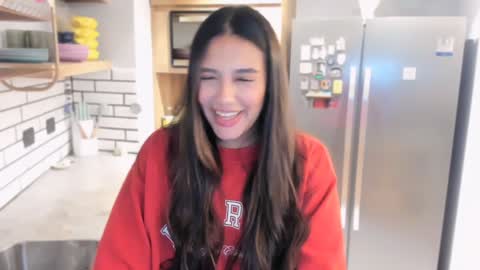 Val  -  online show from February 2, 2025, 1:12 am