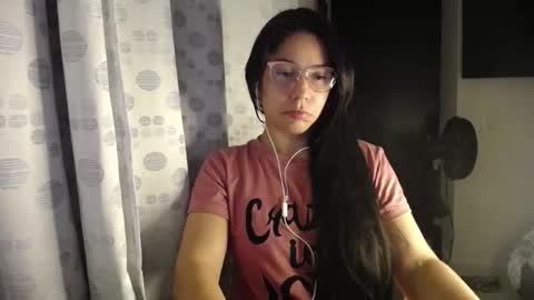 Paola online show from May 9, 2026, 4:06 am