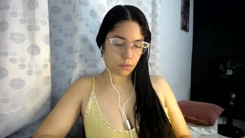 Snapshot of queenvictoria2023 chatting on July 10, 2026, 2:27 am Paola online show from July 10, 2026, 2:27 am