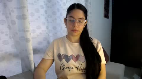 Snapshot of queenvictoria2023 chatting on July 11, 2026, 10:55 pm Paola online show from July 11, 2026, 10:55 pm