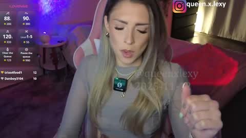 queenx_lexy online show from November 12, 2025, 6:41 pm