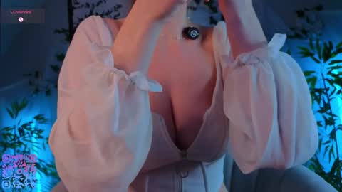 Snapshot of quennacindy chatting on October 20, 2025, 2:12 am Teri My favorite vibes 77 101 222 666 online show from October 20, 2025, 2:12 am