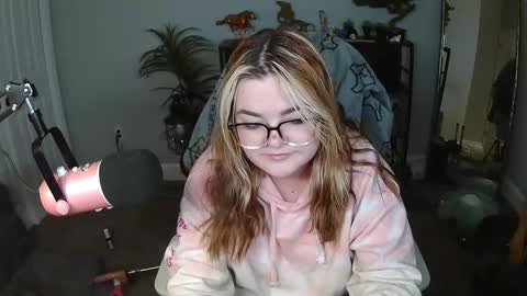 Snapshot of quervoqueen1 chatting on February 12, 2026, 12:27 am Bri online show from February 12, 2026, 12:27 am