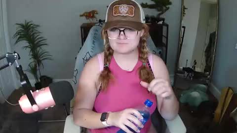 Snapshot of quervoqueen1 chatting on February 18, 2026, 11:22 pm Bri online show from February 18, 2026, 11:22 pm