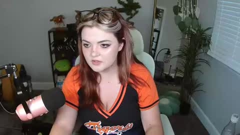 Bri online show from March 16, 2026, 10:58 pm