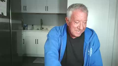 Jim online show from October 19, 2025, 1:06 am