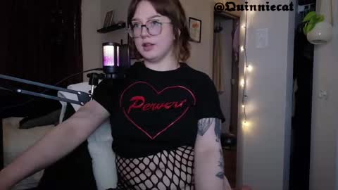 Quinn online show from June 2, 2026, 12:01 am
