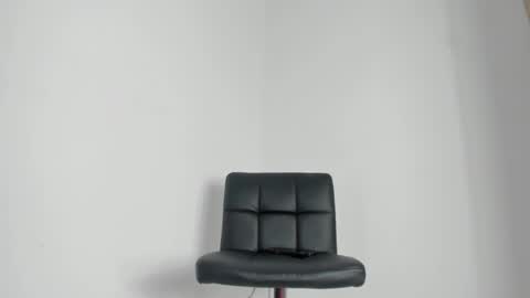 Snapshot of quuen_valery chatting on February 24, 2026, 6:00 am quuen_valery online show from February 24, 2026, 6:00 am