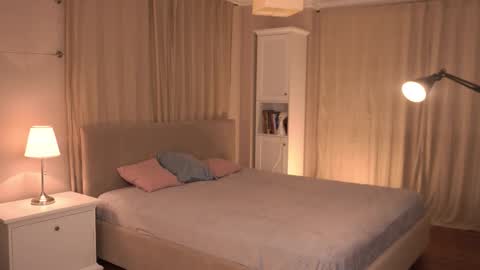 kiri online show from November 24, 2025, 5:56 pm