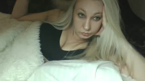 Snapshot of qwertyuio71919 chatting on January 15, 2026, 7:06 pm qwertyui online show from January 15, 2026, 7:06 pm