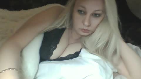 Snapshot of qwertyuio71919 chatting on January 18, 2026, 6:01 pm qwertyui online show from January 18, 2026, 6:01 pm