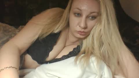 Snapshot of qwertyuio71919 chatting on February 19, 2026, 11:23 pm qwertyui online show from February 19, 2026, 11:23 pm