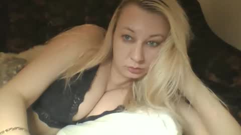 Snapshot of qwertyuio71919 chatting on February 26, 2026, 3:00 pm qwertyui online show from February 26, 2026, 3:00 pm