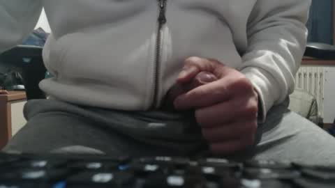 Snapshot of raccon68 chatting on February 11, 2026, 9:58 am Raccoon68 online show from February 11, 2026, 9:58 am