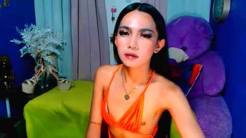 Snapshot of rachel_cummer chatting on March 7, 2025, 7:16 pm Rachel cummer online show from March 7, 2025, 7:16 pm