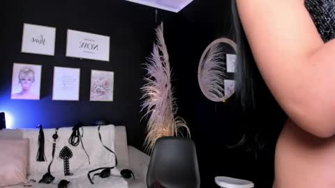 RACHEL ES online show from May 30, 2026, 5:26 am
