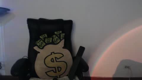    online show from October 22, 2025, 12:55 am