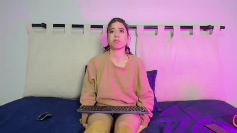 Rachell online show from March 6, 2025, 10:09 am